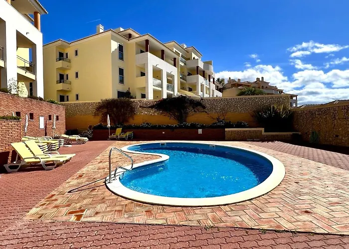 Experience With Pool By Homing شقة البوفيرا